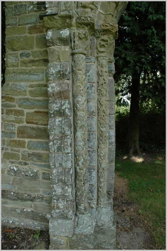 Decorative stonework - 3 Arches