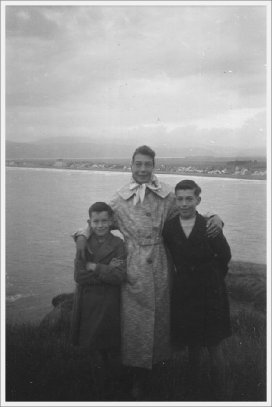 Pat, Mum and Doug