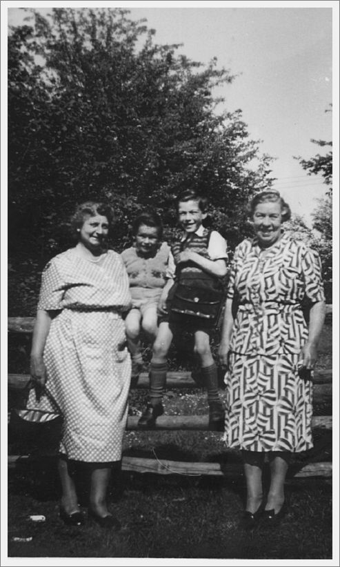 ?, Pat, Doug, Nana