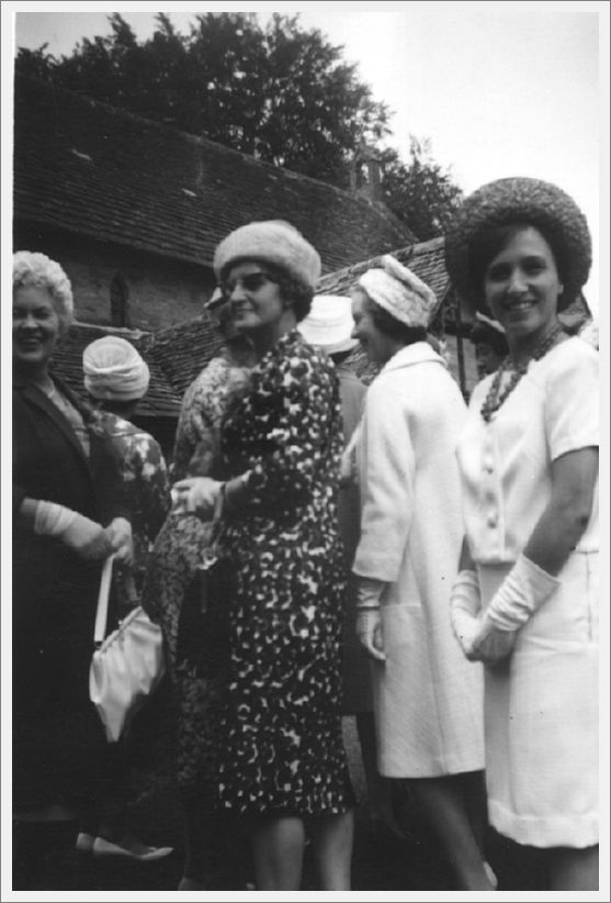 Auntie Daisy, ?, Barbara
